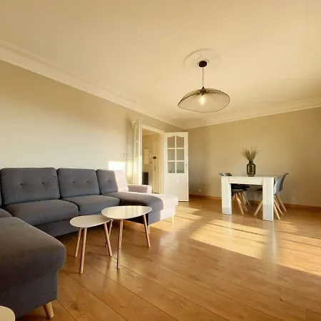 アパート Casamea - Spacieux, Terrasse, Clim, Parking アジャクシオ